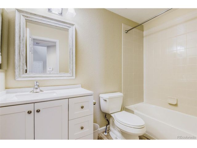 7621 S Quatar Way, Aurora, CO 80016