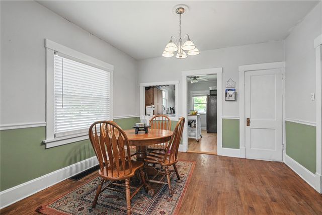 114 25th St Dr SE, Cedar Rapids, IA 52403
