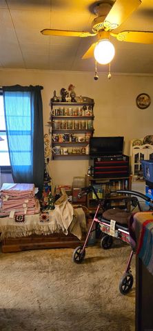927 Newton Street, Waterloo, IA 50703