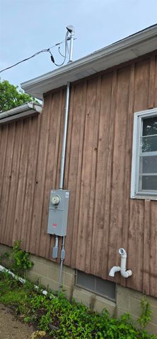 927 Newton Street, Waterloo, IA 50703