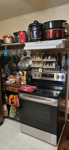 927 Newton Street, Waterloo, IA 50703