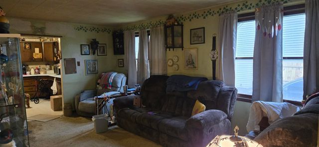 927 Newton Street, Waterloo, IA 50703