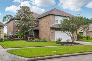 4766 Oakmont Court, League City, TX 77573