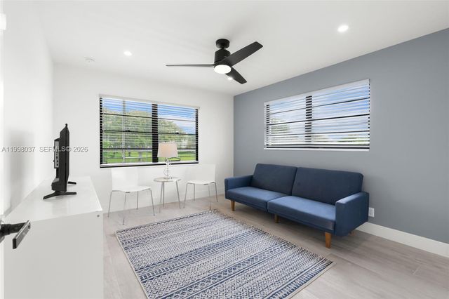 319 Preston H 319, Boca Raton, FL 33434