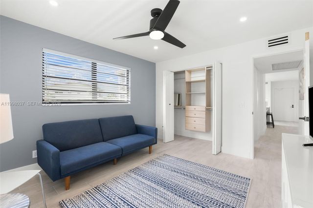 319 Preston H 319, Boca Raton, FL 33434
