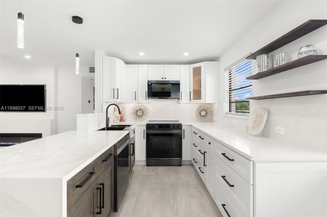 319 Preston H 319, Boca Raton, FL 33434