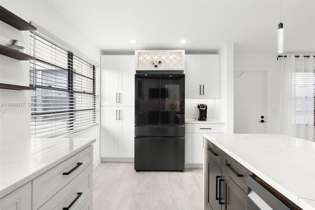 319 Preston H 319, Boca Raton, FL 33434