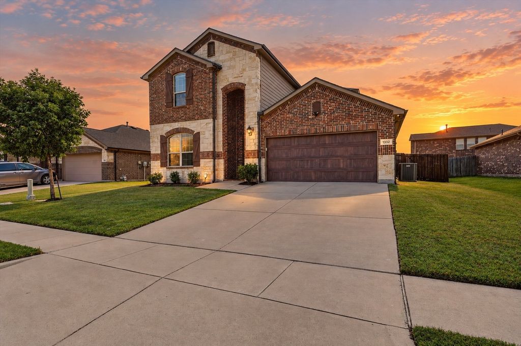 1332 Foxglove Lane, Burleson, TX 76028 — photo 2