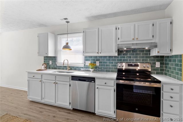 6870 Pin Oak Lane, Fayetteville, NC 28314