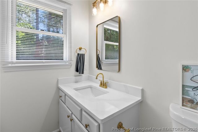 6870 Pin Oak Lane, Fayetteville, NC 28314