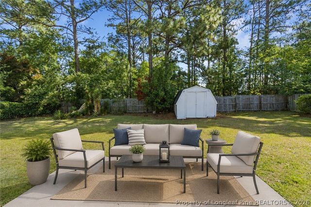 6870 Pin Oak Lane, Fayetteville, NC 28314