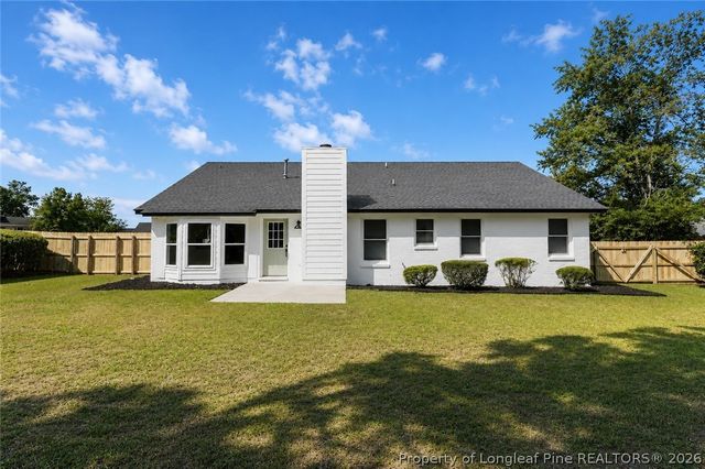 6870 Pin Oak Lane, Fayetteville, NC 28314