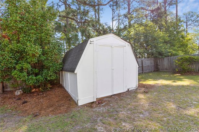 6870 Pin Oak Lane, Fayetteville, NC 28314