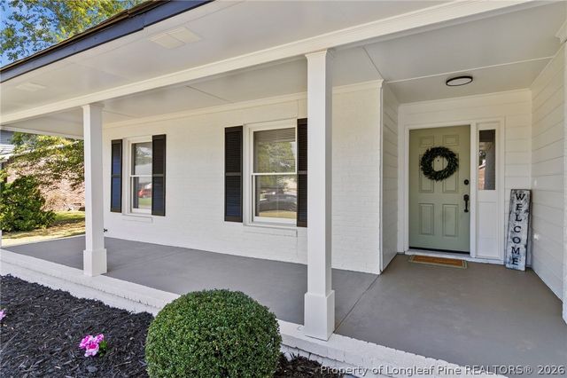 6870 Pin Oak Lane, Fayetteville, NC 28314