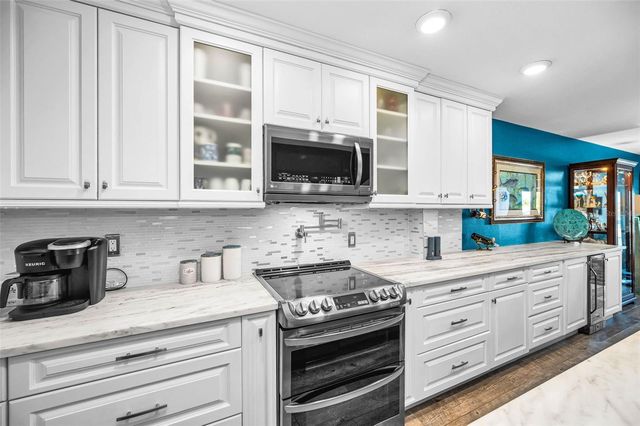 140 MARCDALE BOULEVARD, Indian Rocks Beach, FL 33785