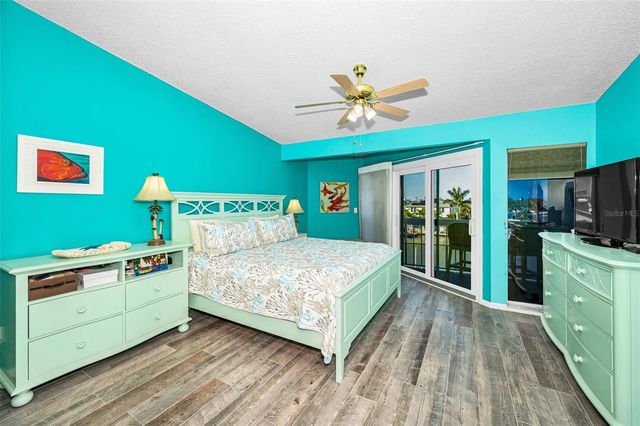 140 MARCDALE BOULEVARD, Indian Rocks Beach, FL 33785