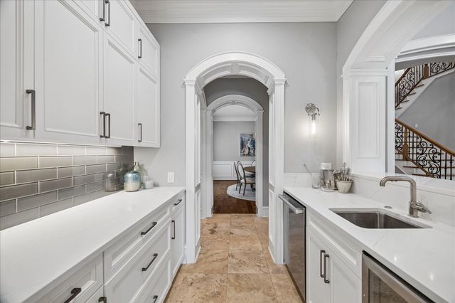 95 W Ambassador Bend, The Woodlands, TX 77382