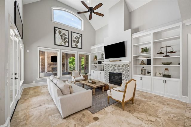 95 W Ambassador Bend, The Woodlands, TX 77382