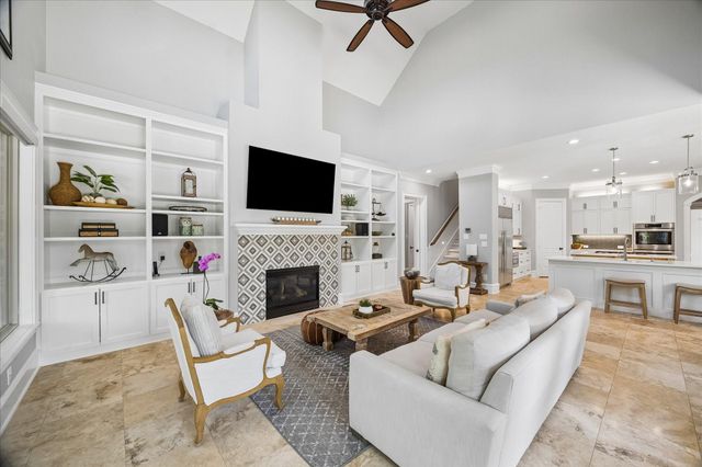 95 W Ambassador Bend, The Woodlands, TX 77382
