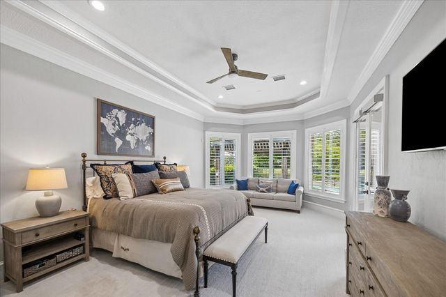95 W Ambassador Bend, The Woodlands, TX 77382