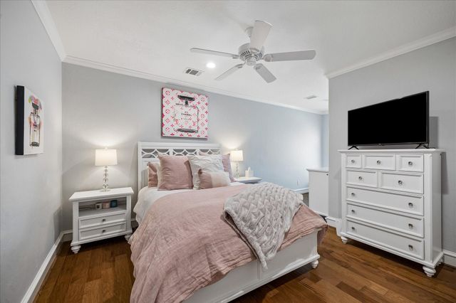 95 W Ambassador Bend, The Woodlands, TX 77382