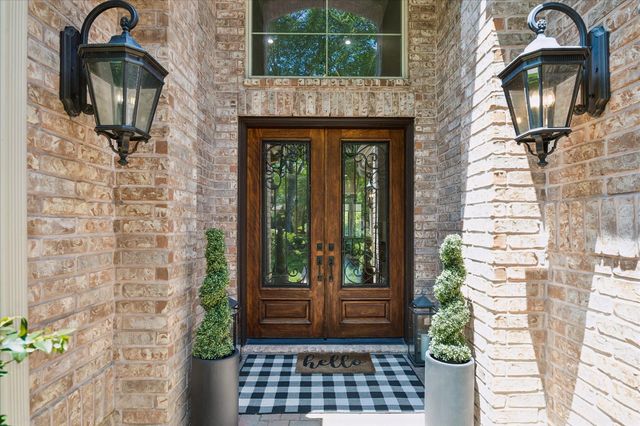 95 W Ambassador Bend, The Woodlands, TX 77382