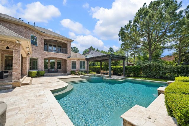 95 W Ambassador Bend, The Woodlands, TX 77382