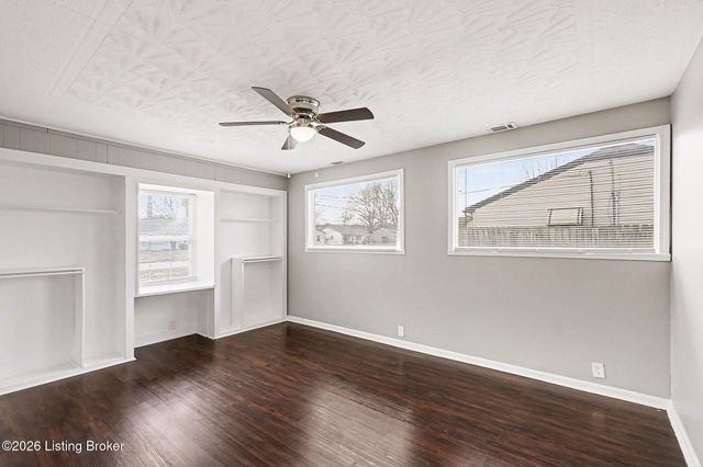 7309 Rainbow Dr, Louisville, KY 40272