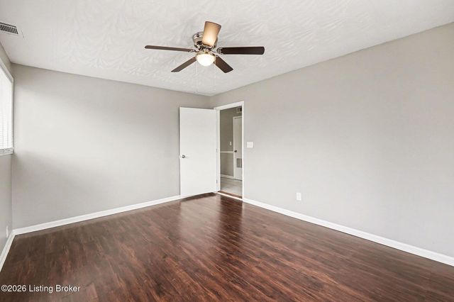 7309 Rainbow Dr, Louisville, KY 40272