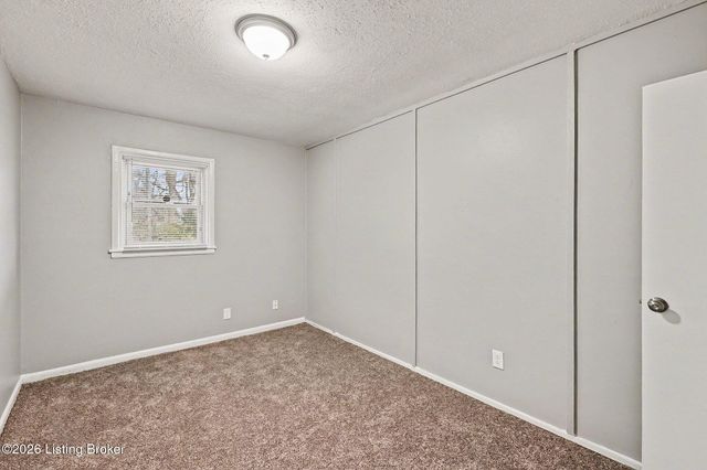 7309 Rainbow Dr, Louisville, KY 40272