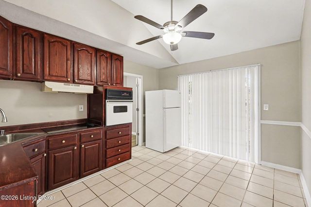 7309 Rainbow Dr, Louisville, KY 40272