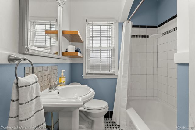 3238 Harding Street, Dearborn, MI 48124