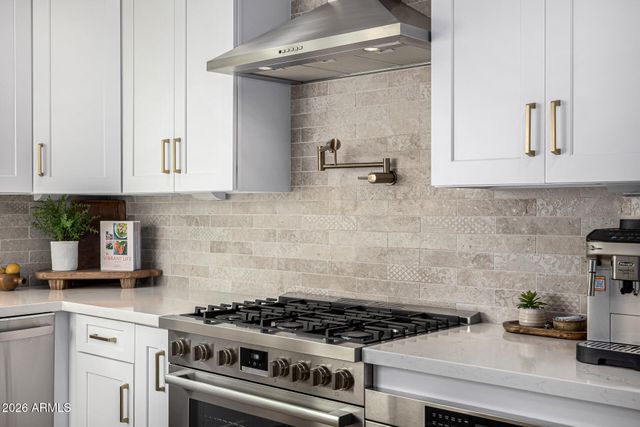 7770 E CAMELBACK Road 11, Scottsdale, AZ 85251