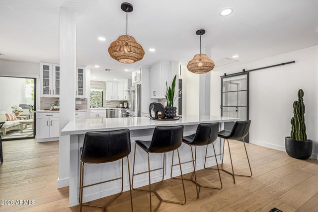 7770 E CAMELBACK Road 11, Scottsdale, AZ 85251