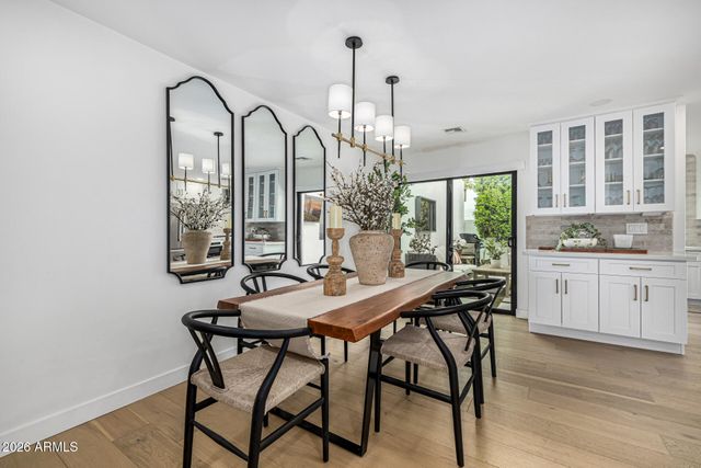 7770 E CAMELBACK Road 11, Scottsdale, AZ 85251