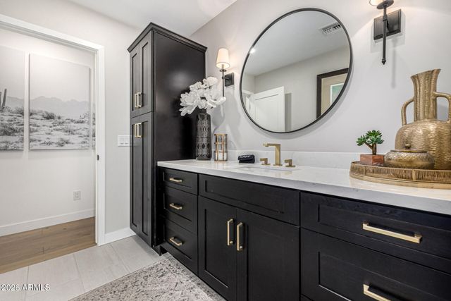 7770 E CAMELBACK Road 11, Scottsdale, AZ 85251