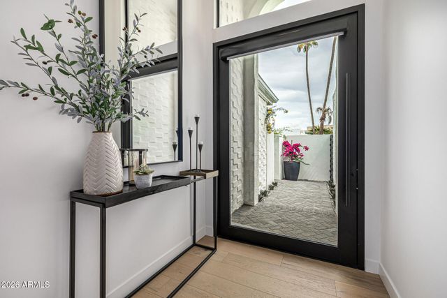 7770 E CAMELBACK Road 11, Scottsdale, AZ 85251