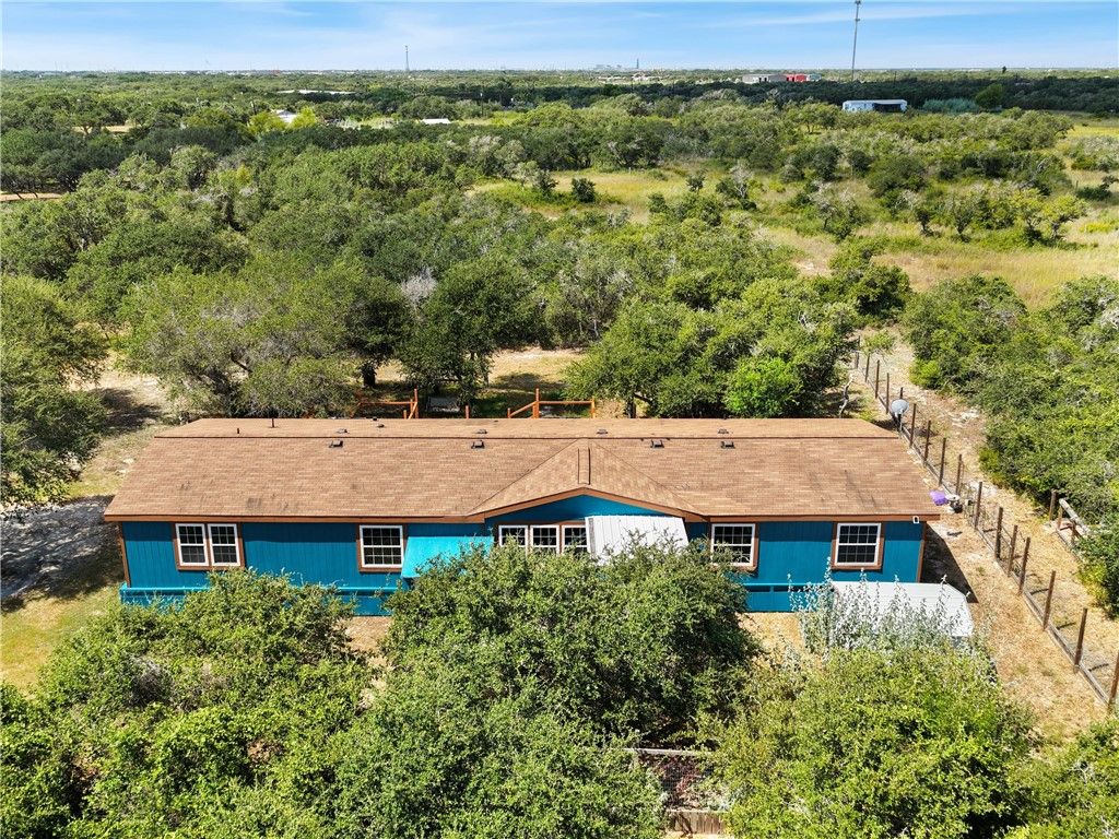 1051 Jacoby Lane, Aransas Pass, TX 78336 — photo 2