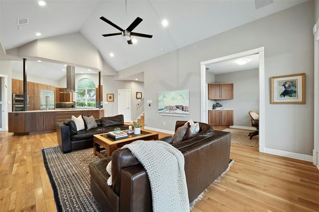 712 Furlong DR, Austin, TX 78746