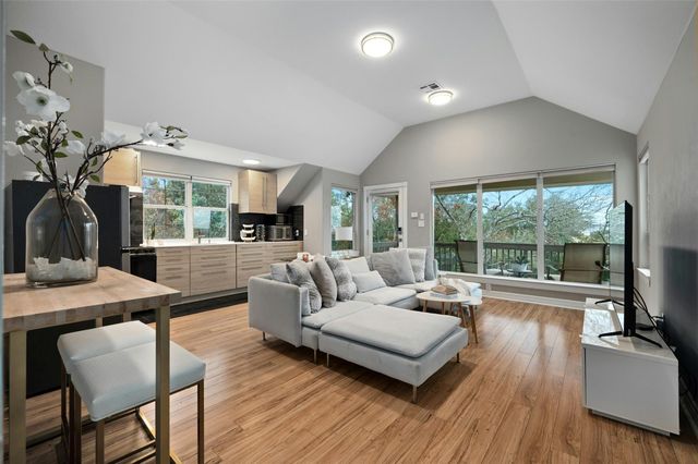 712 Furlong DR, Austin, TX 78746