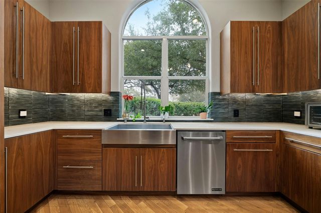 712 Furlong DR, Austin, TX 78746