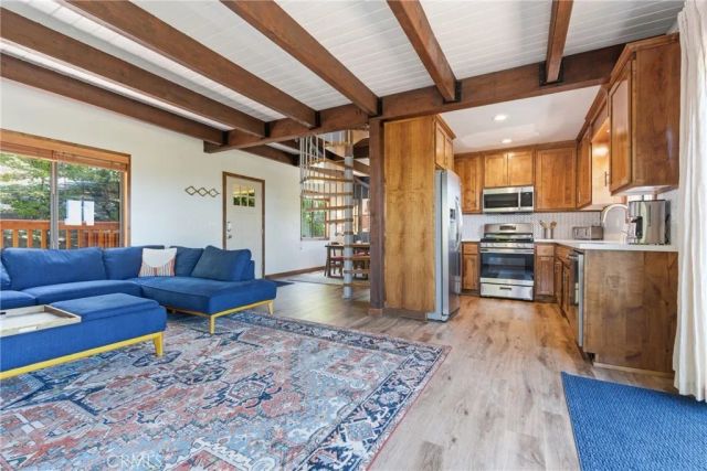27356 Matterhorn Drive, Lake Arrowhead, CA 92352