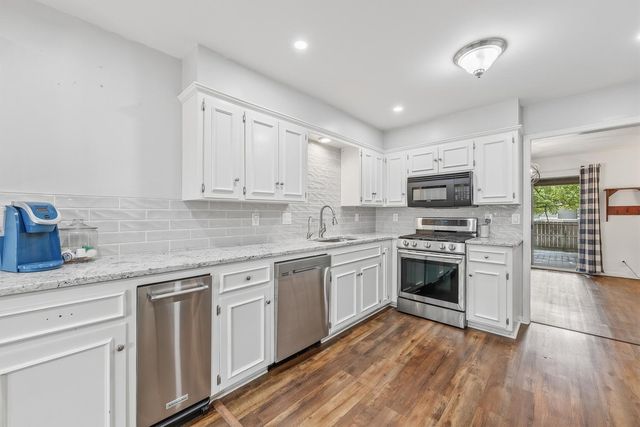2025 N Broadmoor, Wichita, KS 67206