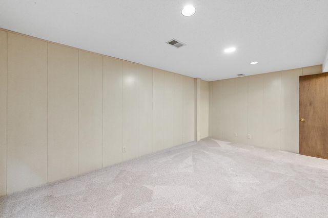 2025 N Broadmoor, Wichita, KS 67206