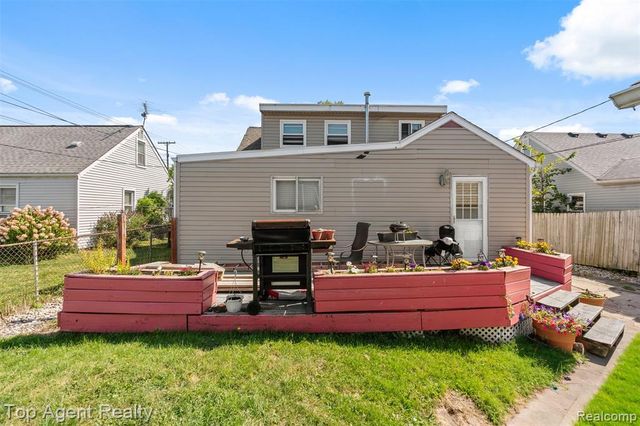25673 Ford Street, Roseville, MI 48066