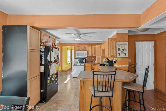 25673 Ford Street, Roseville, MI 48066