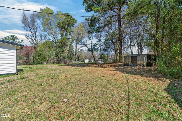 785 East River Road, Louisburg, NC 27549