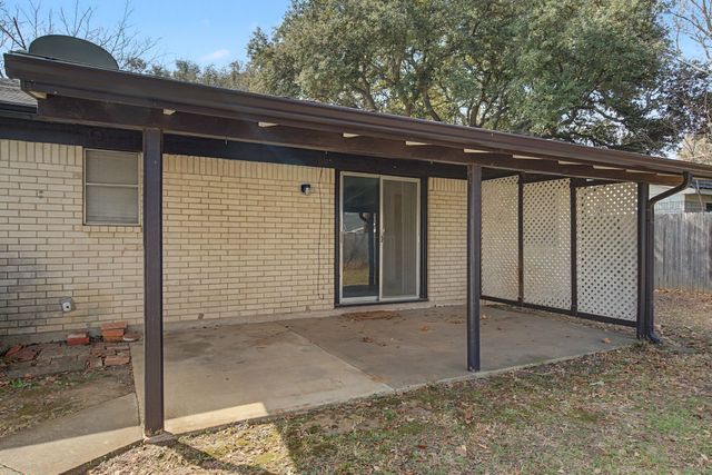 7449 Beaty Street, Fort Worth, TX 76112
