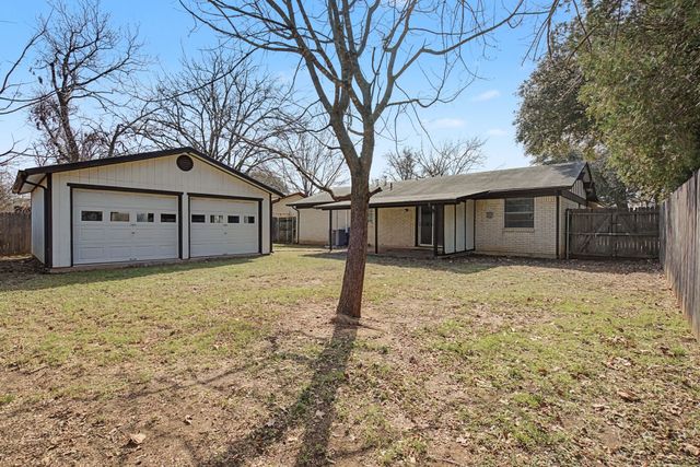 7449 Beaty Street, Fort Worth, TX 76112