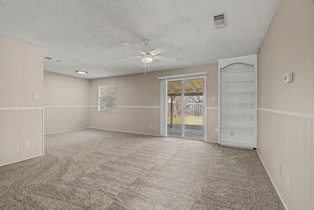 7449 Beaty Street, Fort Worth, TX 76112